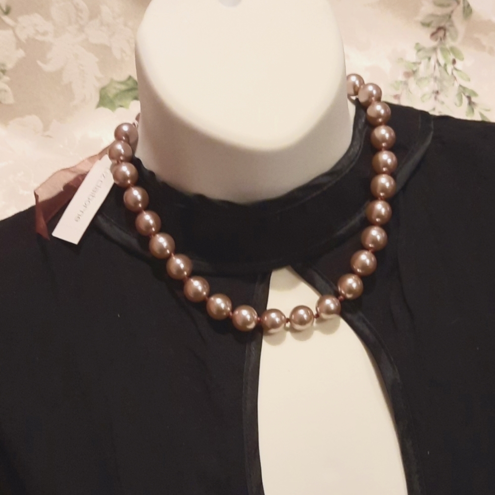 NWT Liz Claiborne faux pearl choker